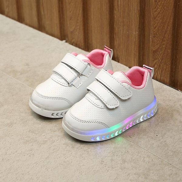 spring and autumn children luminous shoes boys girls running baby toddler kids child flash led lights sport sneakers, Black;red
spring and autumn children luminous shoes boys girls running baby toddler kids child flash led lights sport sneakers, Black;red