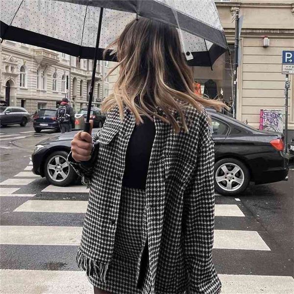 casual woman loose houndstooth tassel shirt coat chic fashion ladies oversized plaid jacket female streetwear outwear 210515, Black;brown
casual woman loose houndstooth tassel shirt coat chic fashion ladies oversized plaid jacket female streetwear outwear 210515, Black;brown