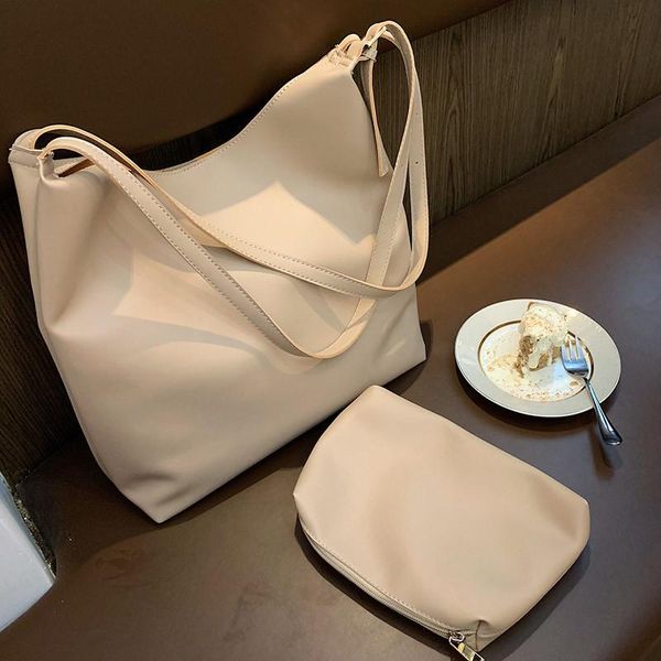 evening bags 2021 summer fashion korean style soft large capacity handle solid color simple casual versatile women shoulder-bags
evening bags 2021 summer fashion korean style soft large capacity handle solid color simple casual versatile women shoulder-bags