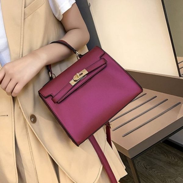 2021 spring new fashion ladies' shoulder bag, tiktok, red
2021 spring new fashion ladies' shoulder bag, tiktok, red