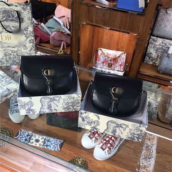 wholesale wholesale 2021 saddle leather d same star new bag fashion simple design versatile one shoulder messenger bag yw luxurys designers
wholesale wholesale 2021 saddle leather d same star new bag fashion simple design versatile one shoulder messenger bag yw luxurys designers