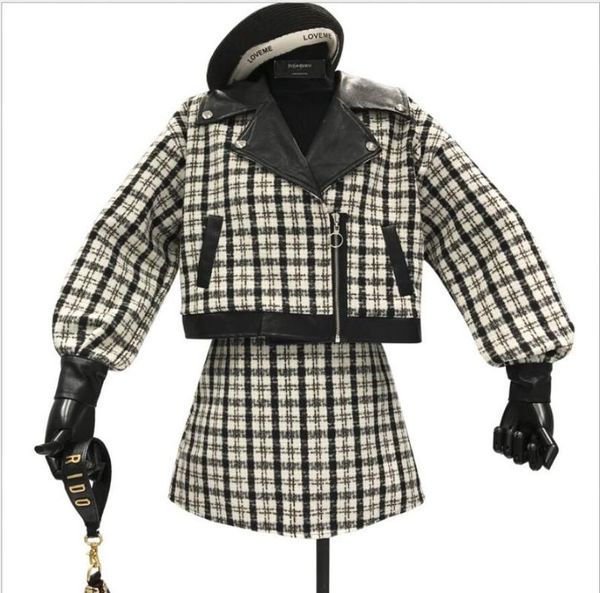 two piece dress 2021 autumn and winter lady leather splice short wool coat + high-waist mini skirt two-piece women's fashion suits, White
two piece dress 2021 autumn and winter lady leather splice short wool coat + high-waist mini skirt two-piece women's fashion suits, White