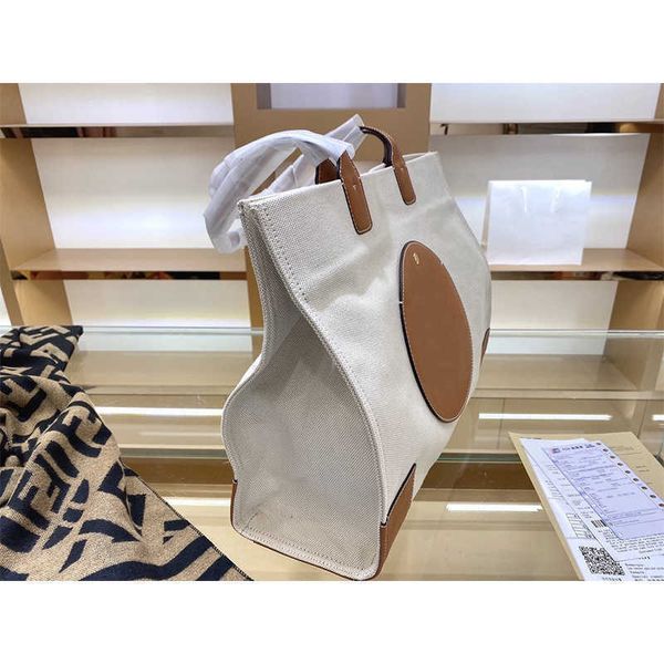 canvas new tuojia shopping tote simple and generous large capacity mother handbag high version women luxurys designers bags 
canvas new tuojia shopping tote simple and generous large capacity mother handbag high version women luxurys designers bags