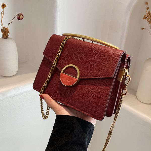 niche design all-match chain bag female 2021 new fashion high-end messenger bag popular square bag shoulder width 20cm
niche design all-match chain bag female 2021 new fashion high-end messenger bag popular square bag shoulder width 20cm