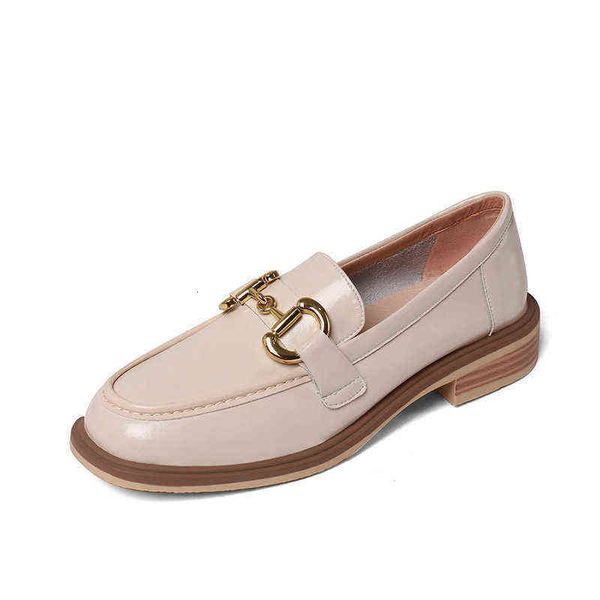 cky monkey in the autumn of 2021, she wears small leather sho, women's flat loafers and single sho
cky monkey in the autumn of 2021, she wears small leather sho, women's flat loafers and single sho