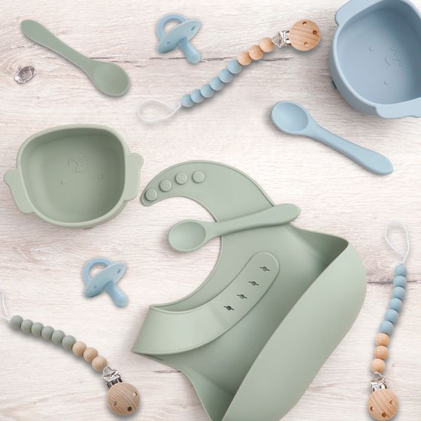 Customized Dinnerware Sets Roll Up Travel Baby Bib Set Food Plates Feeding Spoon Bowl Pacifier Clip Nipple Dining Appliance
Customized Dinnerware Sets Roll Up Travel Baby Bib Set Food Plates Feeding Spoon Bowl Pacifier Clip Nipple Dining Appliance