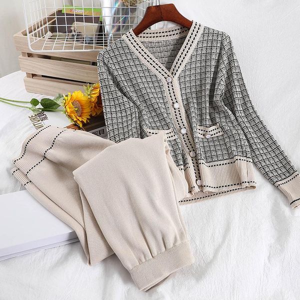 plaid pocket knitted cardigan tracksuits single breast v neck women sweater jacket + harem pants 2 piece sets women's two, White
plaid pocket knitted cardigan tracksuits single breast v neck women sweater jacket + harem pants 2 piece sets women's two, White