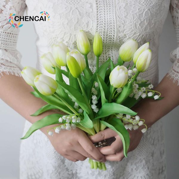 wedding flowers tulip artificial flower bouquet lily of the valley romantic fresh bride holding fake home decoration accessories
wedding flowers tulip artificial flower bouquet lily of the valley romantic fresh bride holding fake home decoration accessories
