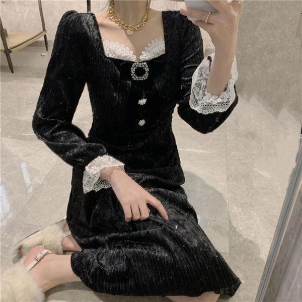 casual dresses vintage lace long sleeve velvet dress winter black women designer maxi korean one-piece lady party goth spring 2021, Black;gray
casual dresses vintage lace long sleeve velvet dress winter black women designer maxi korean one-piece lady party goth spring 2021, Black;gray