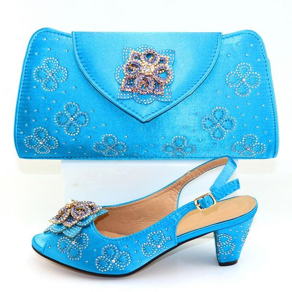 dress shoes elegant sky blue african lady high heel matching with evening bag set for party cr1716, height 7cm, Black
dress shoes elegant sky blue african lady high heel matching with evening bag set for party cr1716, height 7cm, Black