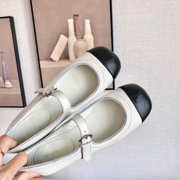 2021 women's shoes luxury designer leather flats sandals cowhide black and white color matching dance mary jane flat shoe
2021 women's shoes luxury designer leather flats sandals cowhide black and white color matching dance mary jane flat shoe
