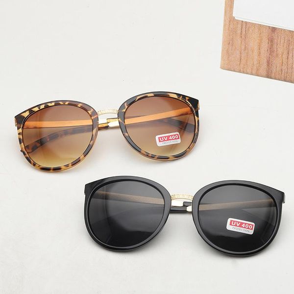 sunglasses european and american large frame men women round metal legs trend outdoor activities uv protection, White;black
sunglasses european and american large frame men women round metal legs trend outdoor activities uv protection, White;black