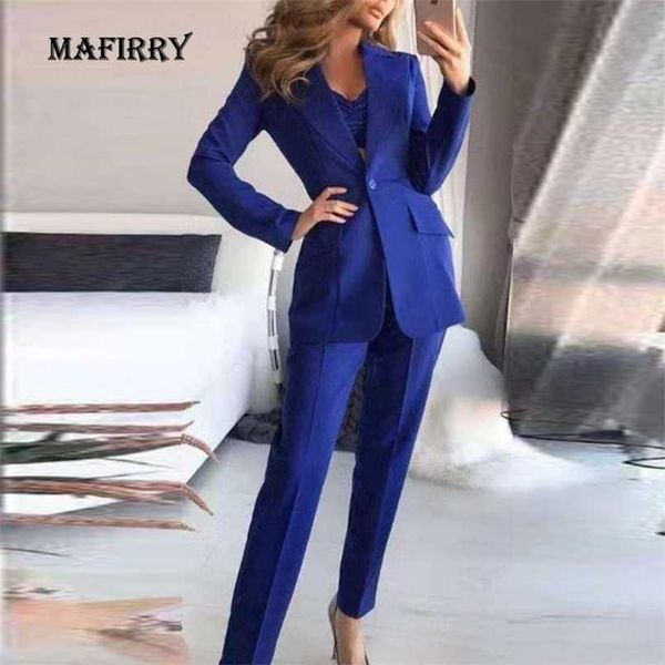 elegant solid women blazer 3 piece set long sleeve turn-down collar single button suit office lady high waist slim 3pcs 211116, Gray
elegant solid women blazer 3 piece set long sleeve turn-down collar single button suit office lady high waist slim 3pcs 211116, Gray