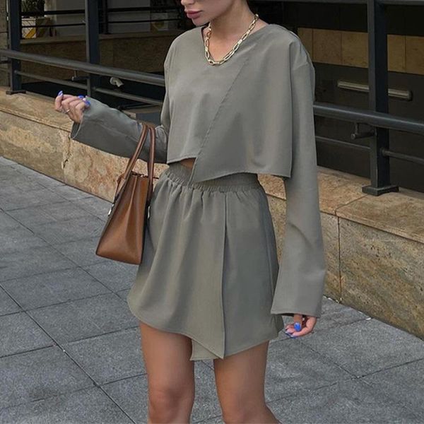 women's tracksuits solid v-neck skirt pants 2 piece set 2021 autumn loose long sleeve crop shorts sets female casual fashion suit, Gray
women's tracksuits solid v-neck skirt pants 2 piece set 2021 autumn loose long sleeve crop shorts sets female casual fashion suit, Gray