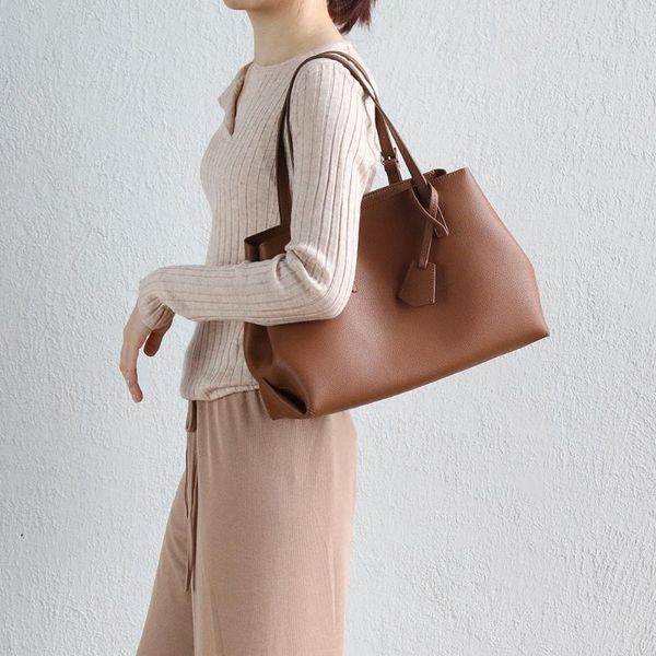 evening bags 2021 design leather large capacity crossbody bag fashion messenger multifunctional tote for women
evening bags 2021 design leather large capacity crossbody bag fashion messenger multifunctional tote for women