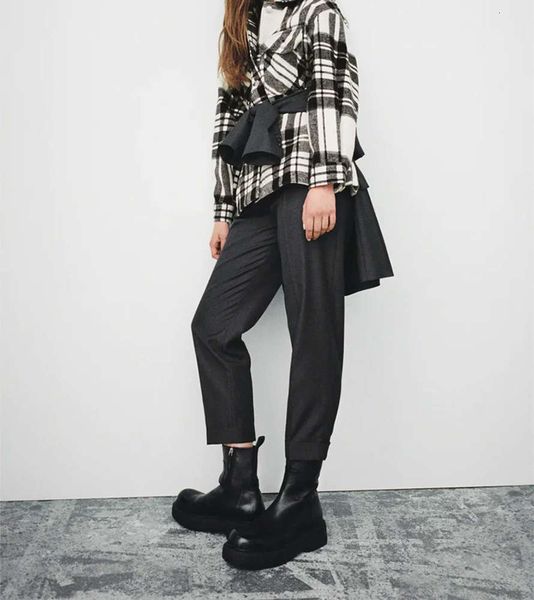 wind women autumn winter loose wind long sleeve black and white plaid shirt coat, Black;brown
wind women autumn winter loose wind long sleeve black and white plaid shirt coat, Black;brown