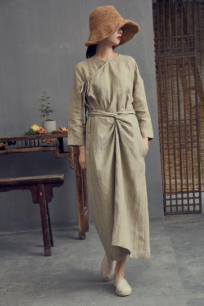 casual dresses 2021 spring and summer flax gravel yellow small v collar waist three-dimensional structure overlapping rear tether dress n150, Black;gray
casual dresses 2021 spring and summer flax gravel yellow small v collar waist three-dimensional structure overlapping rear tether dress n150, Black;gray