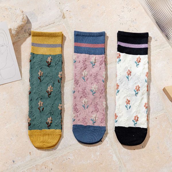 autumn winter sweet college style little safflower straight socks, fresh girl middle, Black;white
autumn winter sweet college style little safflower straight socks, fresh girl middle, Black;white
