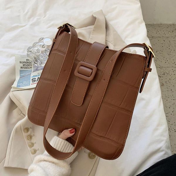 evening bags vintage pu leather tote shoulder women large capacity handbag 2021 fashion bag luxury lady solid color totes
evening bags vintage pu leather tote shoulder women large capacity handbag 2021 fashion bag luxury lady solid color totes