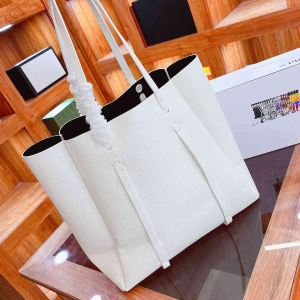 design s bag women summer new simple tote large capacity messenger women's shoulder bag
design s bag women summer new simple tote large capacity messenger women's shoulder bag