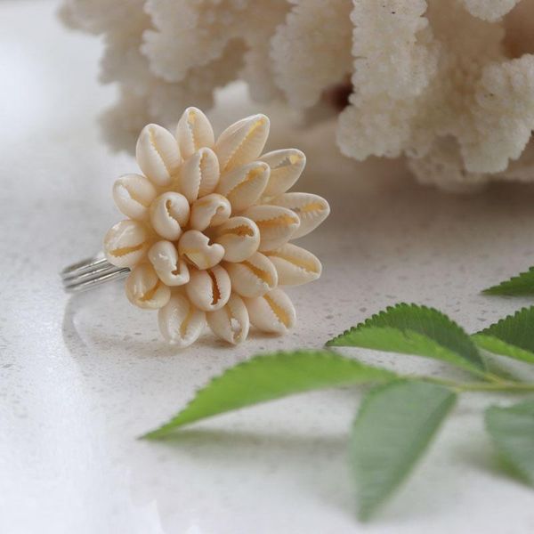 napkin rings (12pcs/lot)16 styles shell flower natural holders coastal beach house table decor
napkin rings (12pcs/lot)16 styles shell flower natural holders coastal beach house table decor