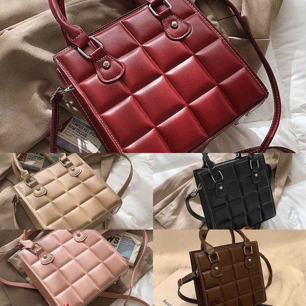 fashion bags swestern style women's luxurys 2021 korean lingge handbag leisure simple one shoulder messenger bag
fashion bags swestern style women's luxurys 2021 korean lingge handbag leisure simple one shoulder messenger bag