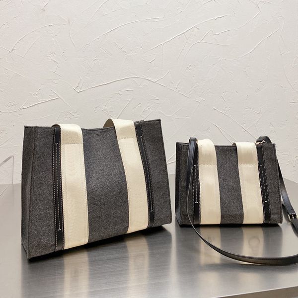 women totes ladies designer bags cross body lady nylon bag shoulder tote luxury handbags new fashion female purse 2 sizes with exquisite pac
women totes ladies designer bags cross body lady nylon bag shoulder tote luxury handbags new fashion female purse 2 sizes with exquisite pac