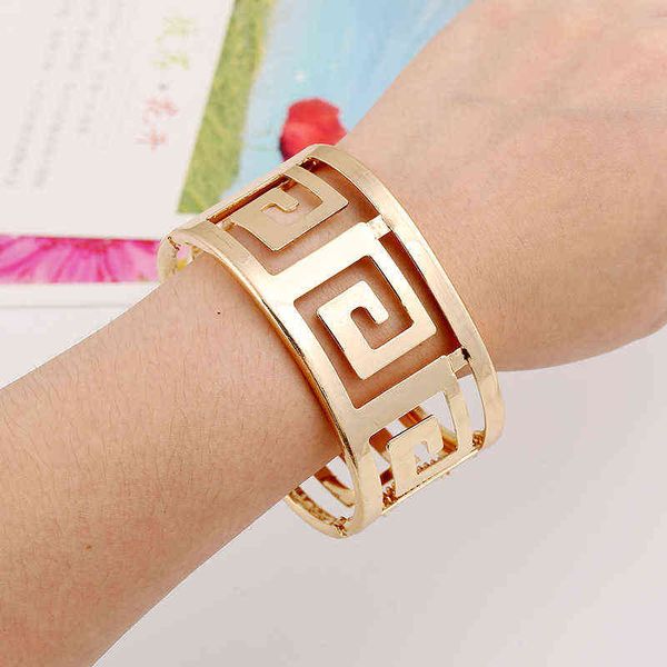 kmvexo quality luxurious gold personality exaggerate punk cuff bracelets bangles for women 2020 pulseras, Black
kmvexo quality luxurious gold personality exaggerate punk cuff bracelets bangles for women 2020 pulseras, Black
