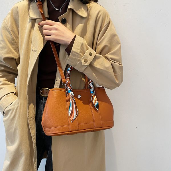 luxury handbags the popular garden bag in hong kong this year, litchi pattern tote bag, lady's bag, handbag, large capacity messenger b
luxury handbags the popular garden bag in hong kong this year, litchi pattern tote bag, lady's bag, handbag, large capacity messenger b