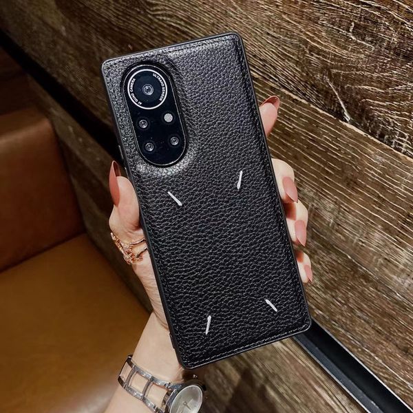 fashion designer phone cases for iphone 12 12pro 11 11pro max xs xr xsmax 7 8 plus leather tpu cellphone cover with huawei mate40 mate30 p40
fashion designer phone cases for iphone 12 12pro 11 11pro max xs xr xsmax 7 8 plus leather tpu cellphone cover with huawei mate40 mate30 p40