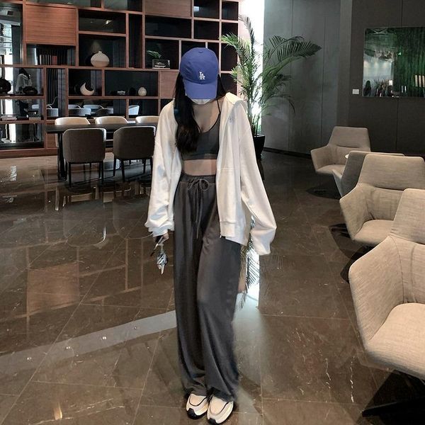 women's pants & capris 2021 oversize gray jogging sweatpants women baggy joggers sports korean fashion loose wide leg trousers for fema, Black;white
women's pants & capris 2021 oversize gray jogging sweatpants women baggy joggers sports korean fashion loose wide leg trousers for fema, Black;white
