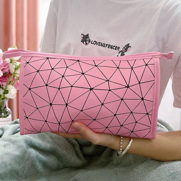 geometric diamond lattice cosmetic bag pu leather 2021 portable travel waterproof toiletry cosmetics bags & cases
geometric diamond lattice cosmetic bag pu leather 2021 portable travel waterproof toiletry cosmetics bags & cases