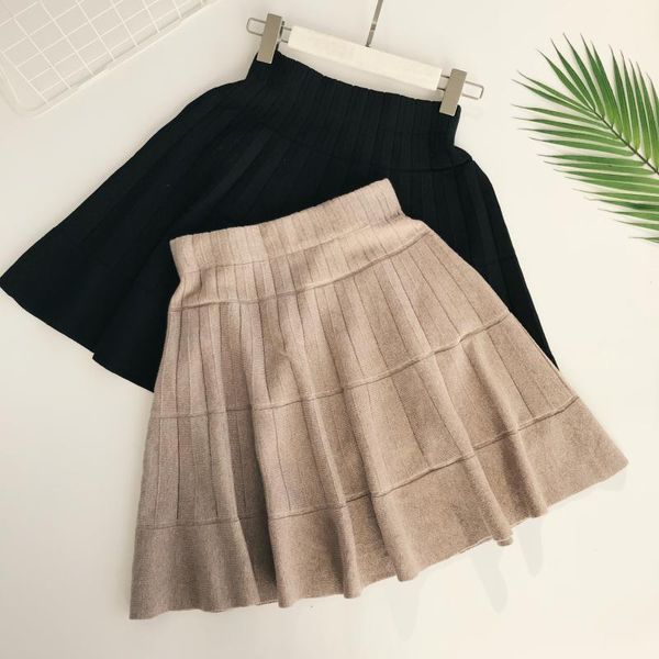 skirts 2021 fashion women's autumn and winter knitting elastic waist pleated skirt, Black
skirts 2021 fashion women's autumn and winter knitting elastic waist pleated skirt, Black