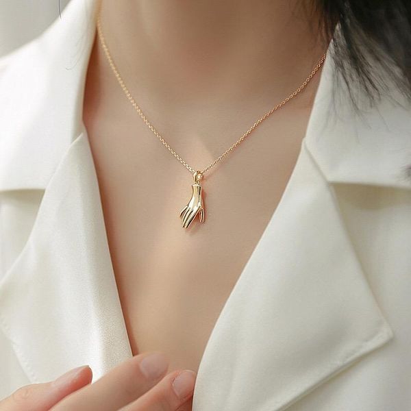 pendant necklaces girafe gold color iron french palm shape necklace women fashion shiny clavicle chain jewelry, Silver
pendant necklaces girafe gold color iron french palm shape necklace women fashion shiny clavicle chain jewelry, Silver