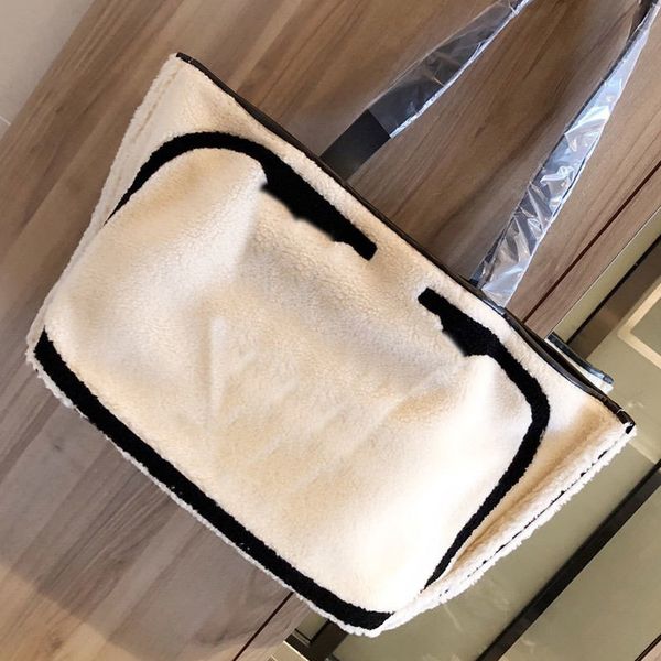 new style lamb wool shopping bag tote bags handbag purse fashion letter soft tote bags interior zipper n7o
new style lamb wool shopping bag tote bags handbag purse fashion letter soft tote bags interior zipper n7o