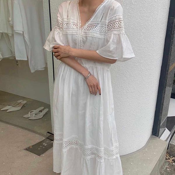 korejpaa woman dress korean summer chic french elegant v-neck flared sleeve lace hollow up waist casual white dresses 210526, Black;gray
korejpaa woman dress korean summer chic french elegant v-neck flared sleeve lace hollow up waist casual white dresses 210526, Black;gray