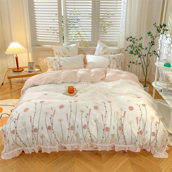 bedding sets luxury super soft breathable tencel silk floral embroidery set sleep naked silky cool duvet cover bed sheet pillowcases
bedding sets luxury super soft breathable tencel silk floral embroidery set sleep naked silky cool duvet cover bed sheet pillowcases