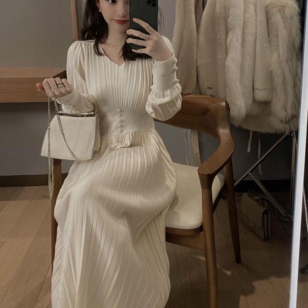autumn winter women casual knitted dress long sleeve vintage elegant office sweater female 2021 spring korean outerwear dresses, Black;gray
autumn winter women casual knitted dress long sleeve vintage elegant office sweater female 2021 spring korean outerwear dresses, Black;gray