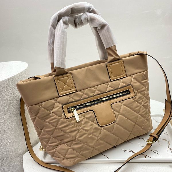 french fashion shoulder bag luxury shopping bag large capacity street outdoor rhombus sacoche tote designer handbag wallet diagonal bags cro
french fashion shoulder bag luxury shopping bag large capacity street outdoor rhombus sacoche tote designer handbag wallet diagonal bags cro