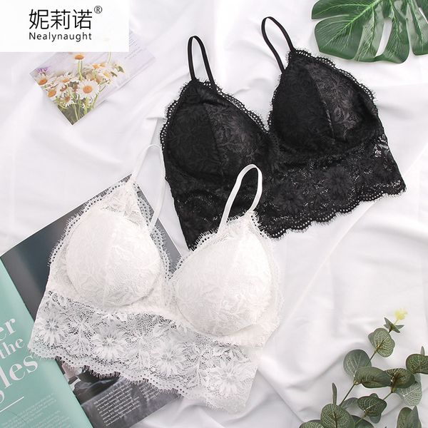 camisoles fashion vest eyelashes lace triangle cup adjustable shoulder strap bottom deep v beautiful back no steel ring sling wrapped chest, Black;white
camisoles fashion vest eyelashes lace triangle cup adjustable shoulder strap bottom deep v beautiful back no steel ring sling wrapped chest, Black;white