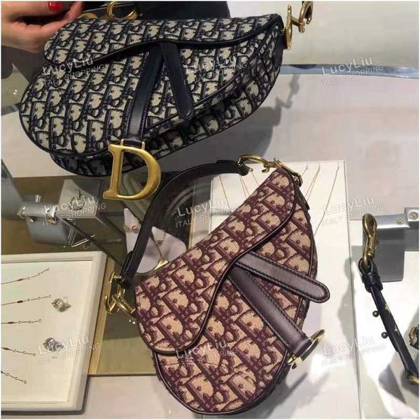 women's hand classic saddle canvas one shoulder messenger bag handbag
women's hand classic saddle canvas one shoulder messenger bag handbag