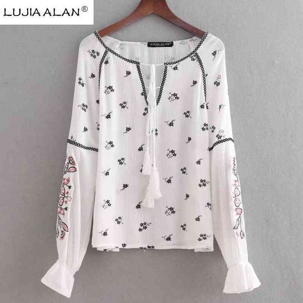 floral printing embroidery lantern sleeve blouse women summer casual v neck smock shirts femme loose s7501 210430, White
floral printing embroidery lantern sleeve blouse women summer casual v neck smock shirts femme loose s7501 210430, White