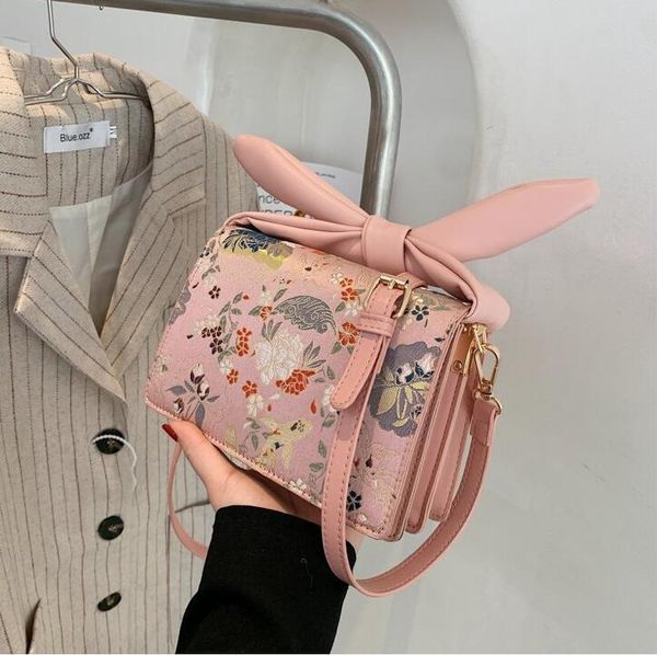factory wholesale women handbag small fresh embroidered shoulder bag sweet ladies embroideredes womens messenger bags personalized bow leath, Black;red
factory wholesale women handbag small fresh embroidered shoulder bag sweet ladies embroideredes womens messenger bags personalized bow leath, Black;red