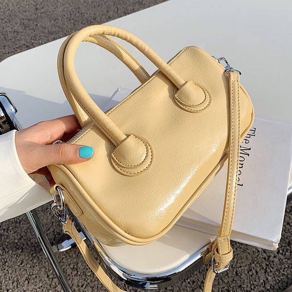 in leisure design south korean spring and summer of 2021 slanting small handbag ins single shoulder women's underarm bag
in leisure design south korean spring and summer of 2021 slanting small handbag ins single shoulder women's underarm bag
