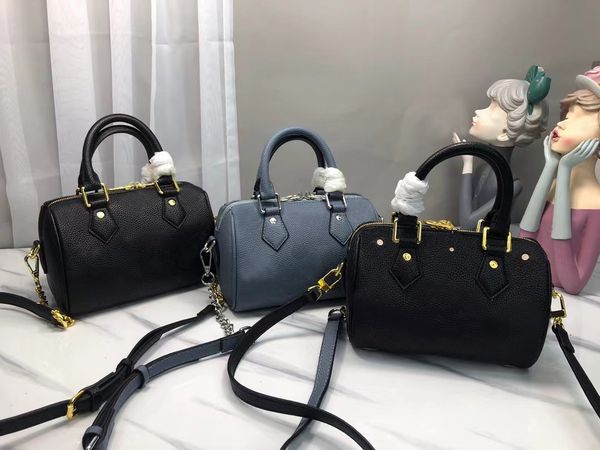 classic embossing flower handbags designer bags purses women genuine leather handbag fashion travel crossbody shoulder bag shopping totes
classic embossing flower handbags designer bags purses women genuine leather handbag fashion travel crossbody shoulder bag shopping totes
