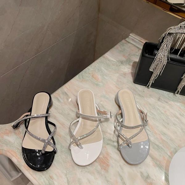 slippers casual glitter slides female shoes rubber flip flops square heel low luxury jelly 2021 hawaiian block rome scandals pu, Black
slippers casual glitter slides female shoes rubber flip flops square heel low luxury jelly 2021 hawaiian block rome scandals pu, Black