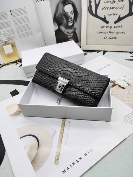 women clutch wallets genuine leather pattern print long coin purse female cell phone holder bag dollar price, Red;black
women clutch wallets genuine leather pattern print long coin purse female cell phone holder bag dollar price, Red;black