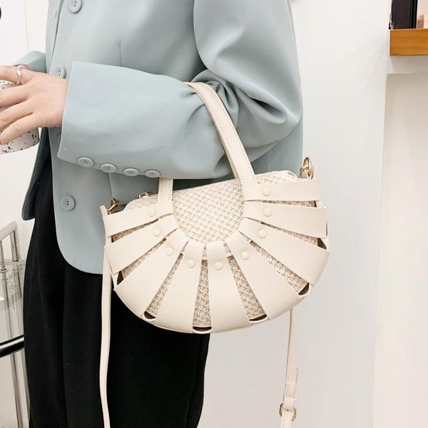 evening bags moon shape shoulder for women luxury leather tote bag hollow woven crossbody 2021 ladys summer casual messenger
evening bags moon shape shoulder for women luxury leather tote bag hollow woven crossbody 2021 ladys summer casual messenger