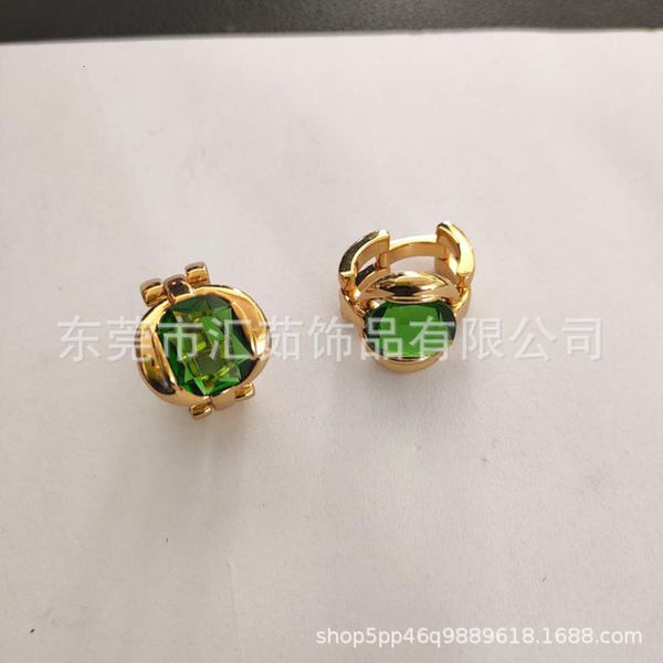 Emerald Exaggerated Ring, Polished and Electroplated with 18k Gold Mh Red, the Same Movable Band Ring, Silver
Emerald Exaggerated Ring, Polished and Electroplated with 18k Gold Mh Red, the Same Movable Band Ring, Silver