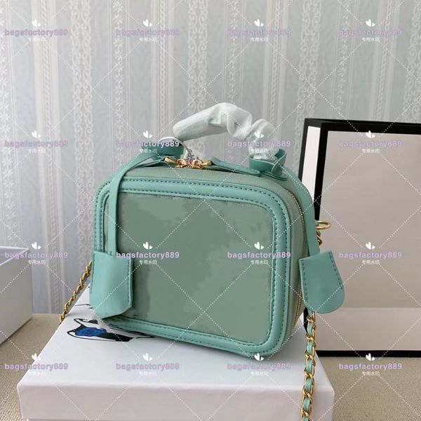Retro camera bag makeup bag small comfortable, not abrupt upper body effect is very lovely also very overall feel hale and hearty, soft not collapse nice beauty, This specifications don't shipment
Retro camera bag makeup bag small comfortable, not abrupt upper body effect is very lovely also very overall feel hale and hearty, soft not collapse nice beauty, This specifications don't shipment